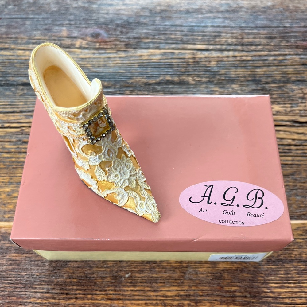 Art Gout Beaute Collectible Epoque 1675 similar to Just the Right Shoe